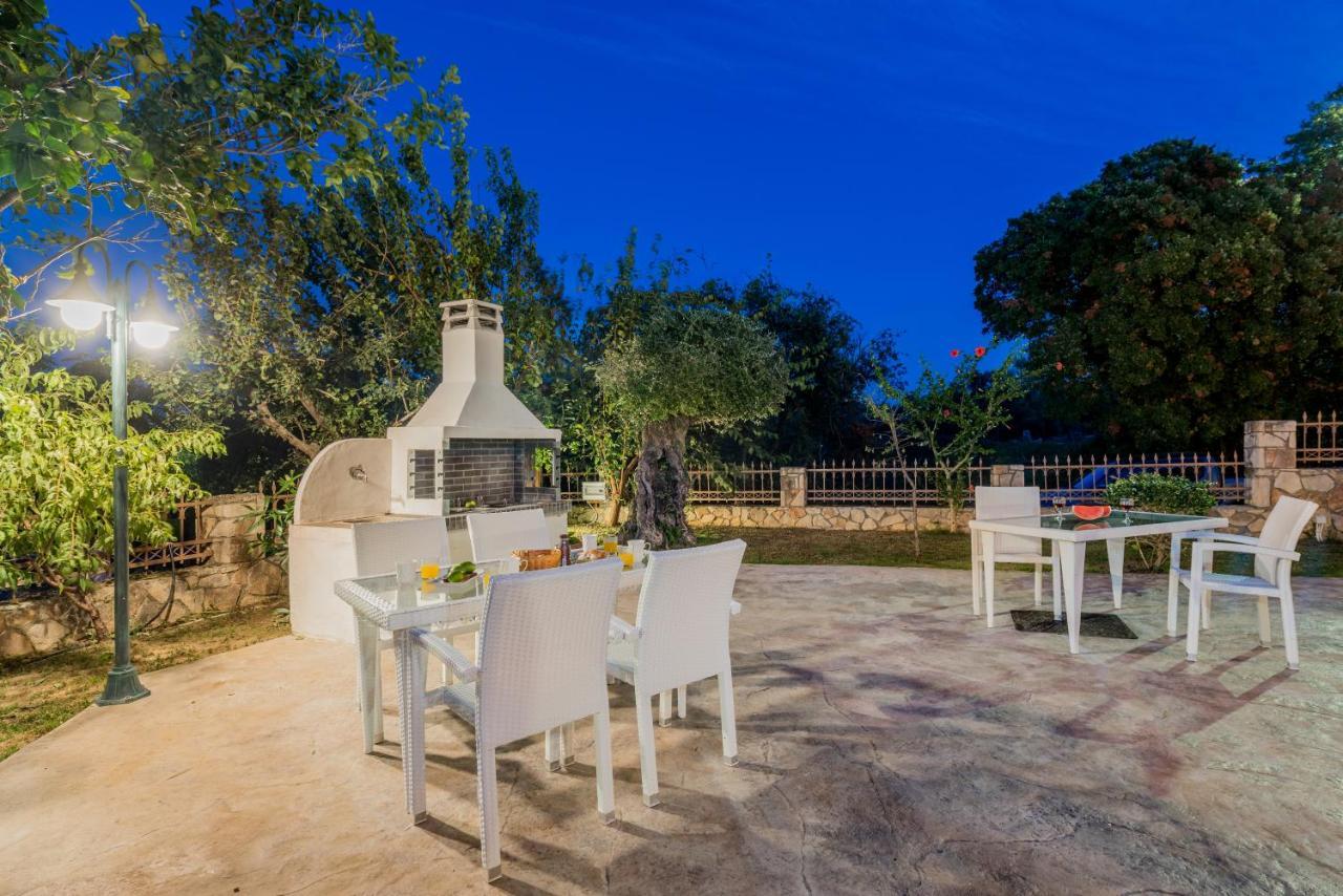 Asante Group Holiday Homes Циливи Экстерьер фото